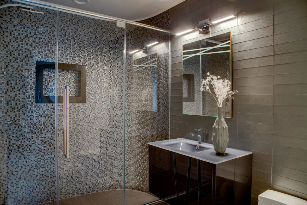 unnamed-3-3-1024×683 custom bathroom design